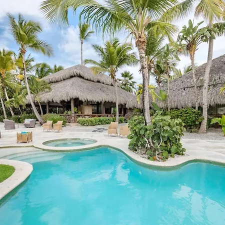 Caleton 5 Luxury Villa With Access To Eden Roc Beach
